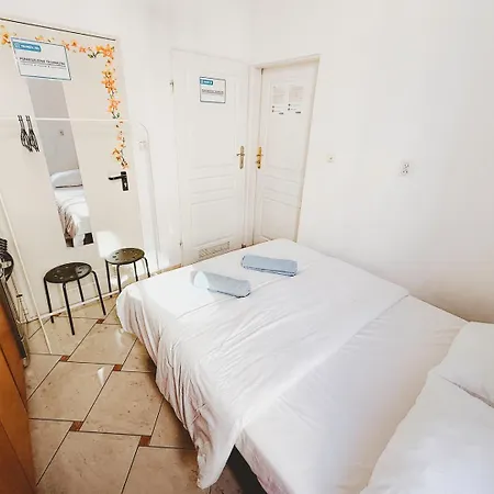 Fantastic-inn - B7 C312